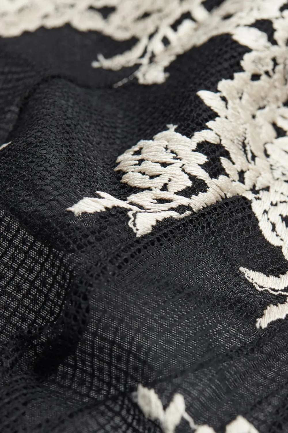 Body|Koronka>Intimissimi Body z Tiulu i Koronki Pretty Flowers wielobarwny - 9887 - nero/ivory