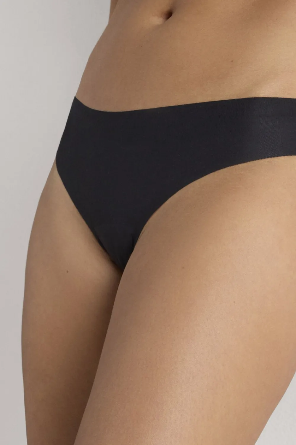 Brazyliany>Intimissimi Brazyliany Bezszwowe Bawełniane czarny - 019 - czarny