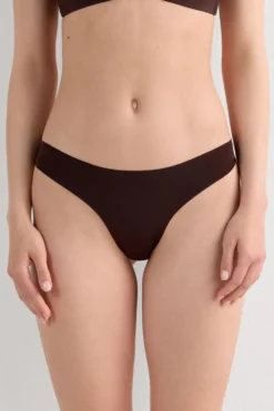 Brazyliany|Mikrofibra>Intimissimi Brazyliany Bezszwowe z Ultralekkiej Mikrofibry brązowy - 705j - brąz mokka