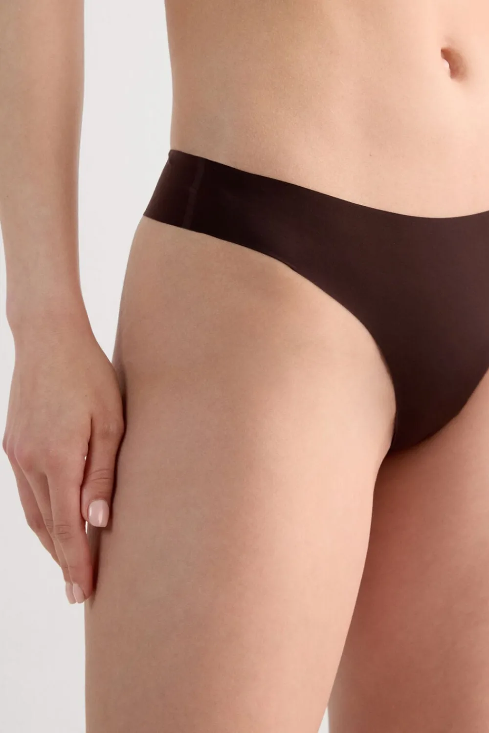Brazyliany|Mikrofibra>Intimissimi Brazyliany Bezszwowe z Ultralekkiej Mikrofibry brązowy - 705j - brąz mokka