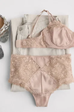 Bokserki|Z Wysokim Stanem>Intimissimi Brazyliany Culotte z Wysokim Stanem The Art of Lingerie różowy - 059k - ethereal rose