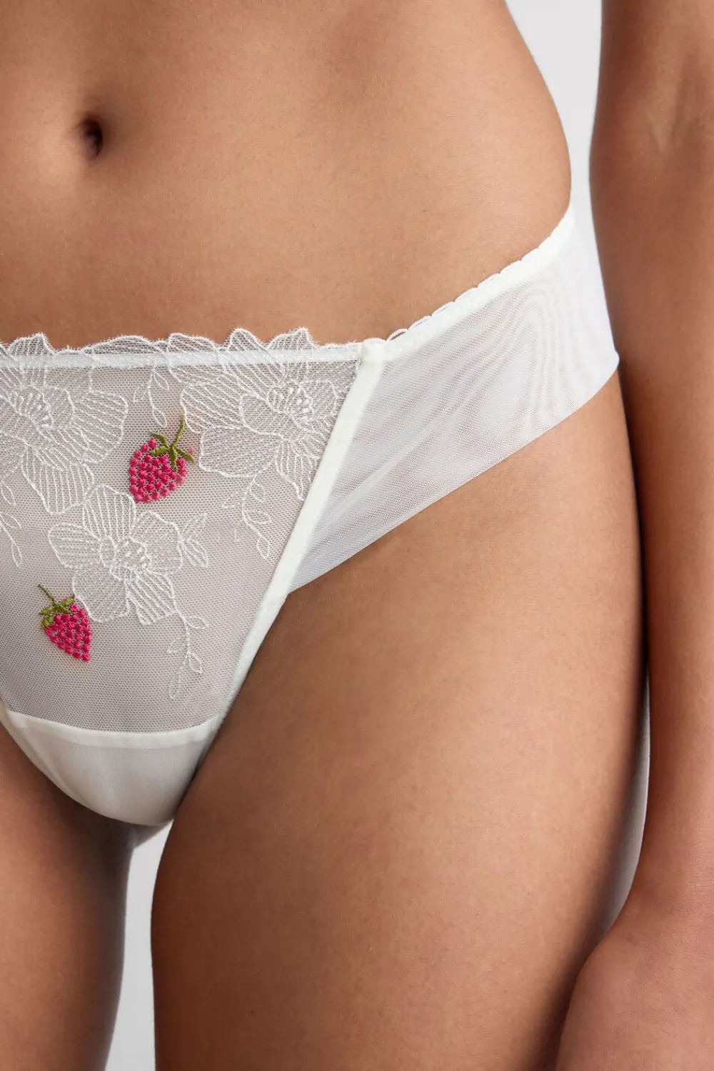 Brazyliany>Intimissimi Brazyliany Sweet as a Berry kremowy - 2127 - talkowy