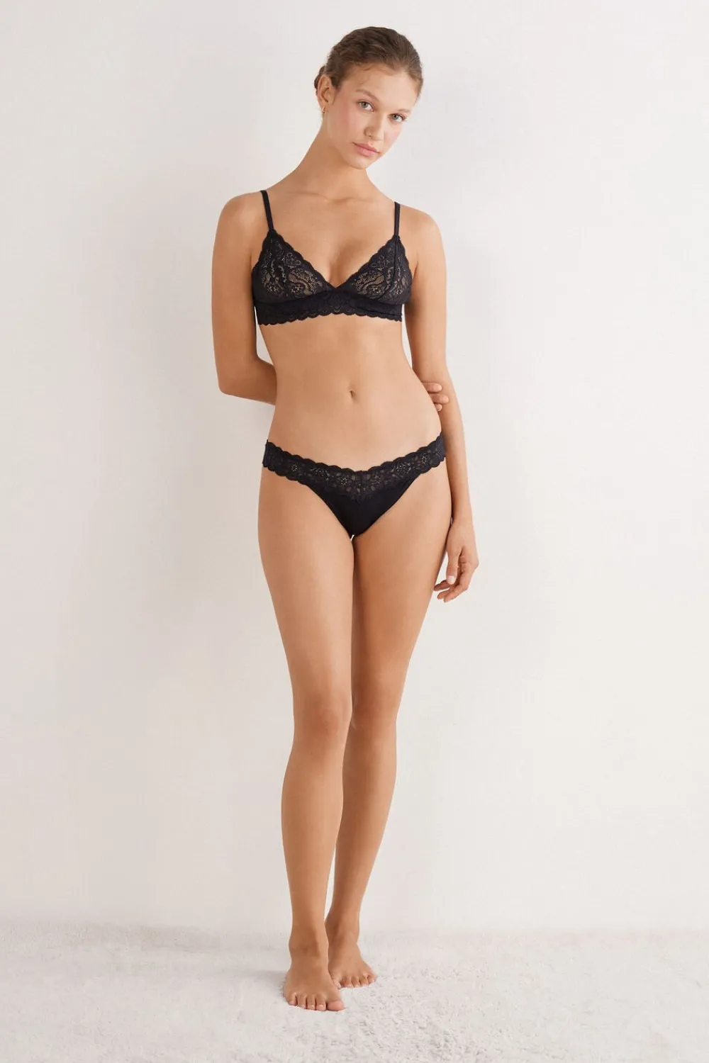 Brazyliany|Bawełna>Intimissimi Brazyliany wStylu Lat 80. zKoronki iBawełny czarny - 019 - czarny