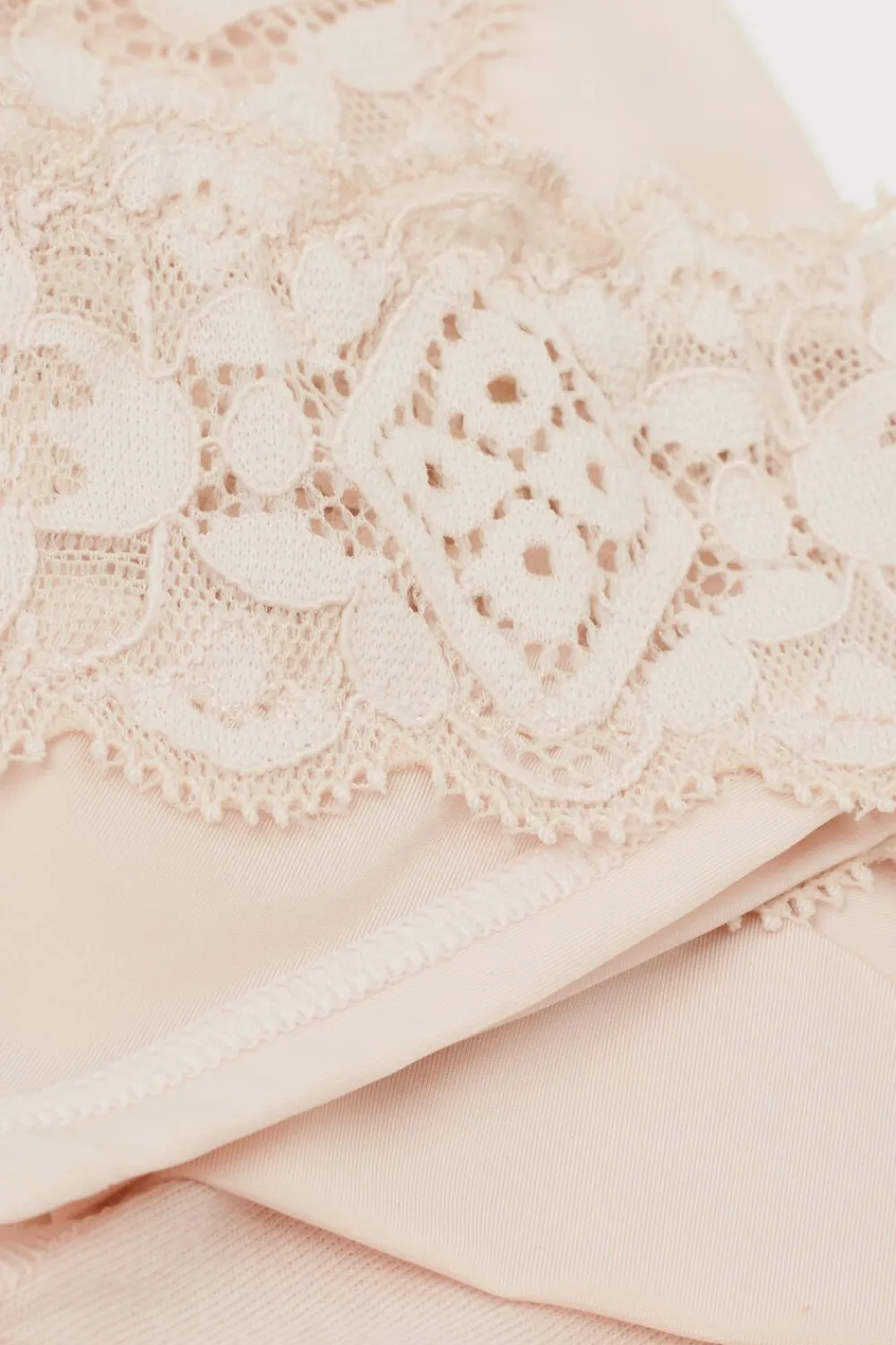 Brazyliany|Koronka>Intimissimi Brazyliany wStylu Lat 80. zKoronki iMikrofibry naturalny - 2280 - cream
