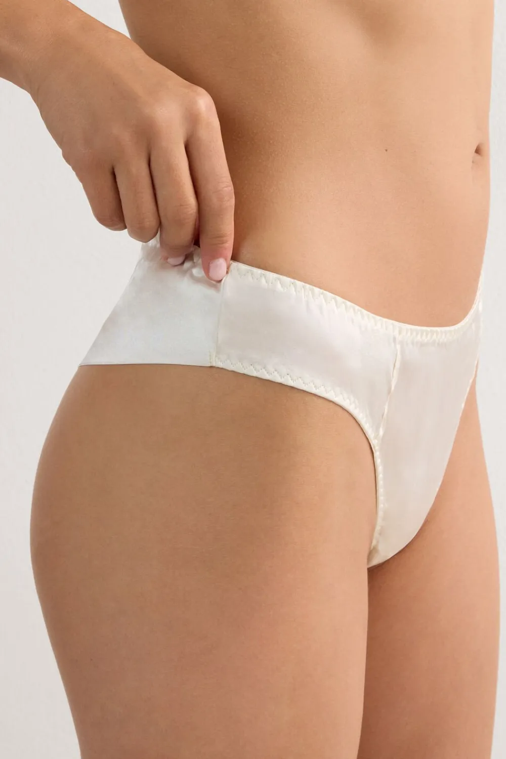 Brazyliany|Majtki>Intimissimi Brazyliany z jedwabiu kremowy - 2127 - talkowy