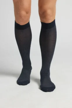 Skarpetki Długie>Intimissimi Długie Skarpety z Bawełny Soft - 023k - puntinato blu/grigio