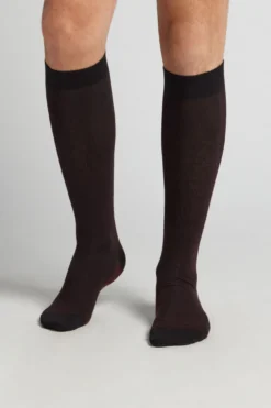 Skarpetki Długie>Intimissimi Długie Skarpety z Bawełny Soft czarny - 022k - puntinato nero/rosso