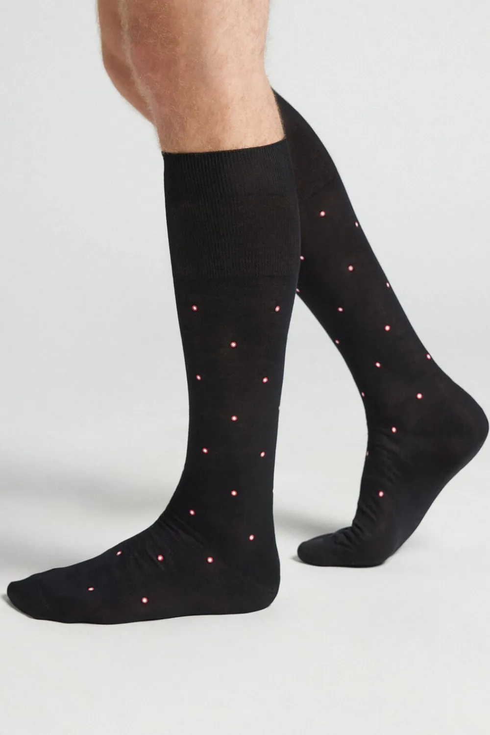 Skarpetki Długie>Intimissimi Długie Skarpety z Merceryzowanej Bawełny Fildekos czarny - 015k - nero micro rosso