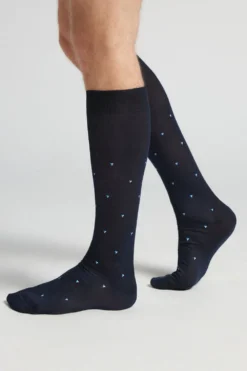 Skarpetki Długie>Intimissimi Długie Skarpety z Merceryzowanej Bawełny Fildekos niebieski - 014k - blu scuro micro blu