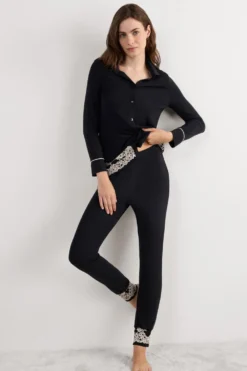 Piżamy Krótkie|Piżamy Długie>Intimissimi Długie Spodnie z Modalu ze Ściągaczami Pretty Flowers wielobarwny - 9887 - nero/ivory