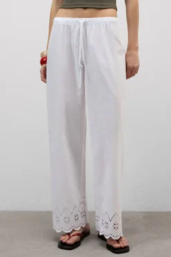 Piżamy Długie>Intimissimi Długie Spodnie z Płótna Bawełnianego Sangallo Made with Love biały - 001 - biały