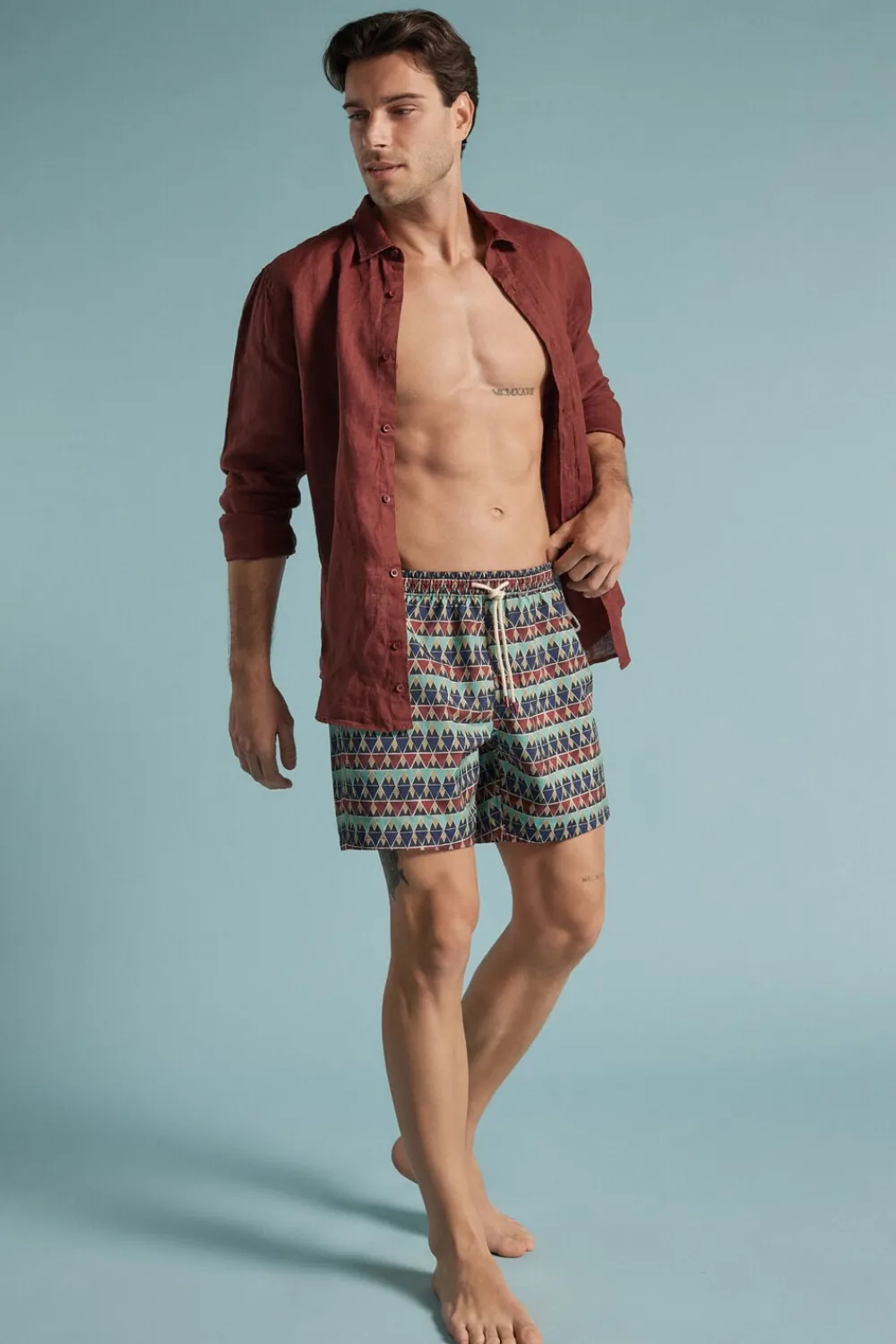 Bokserki Kąpielowe>Intimissimi Dwustronne Bokserki Kąpielowe z Wielokolorowym Czerwonym Nadrukiem czerwony - 201k - rosso tiles