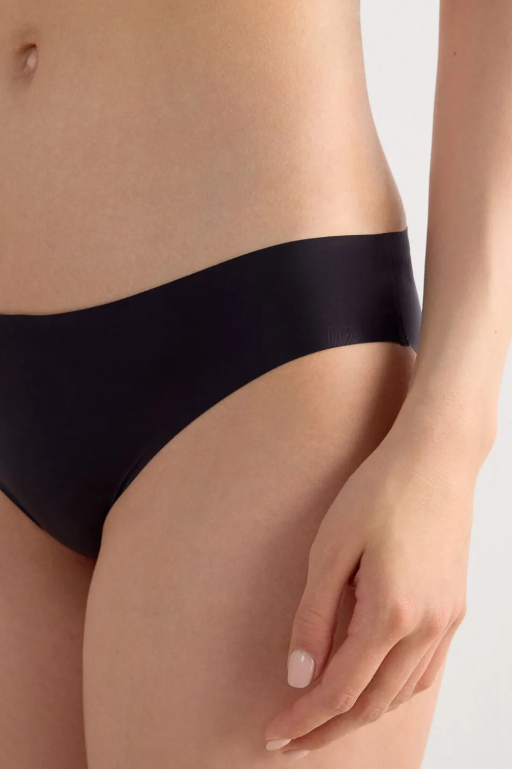 Figi|Mikrofibra>Intimissimi Figi Bezszwowe z Mikrofibry czarny - 019 - czarny