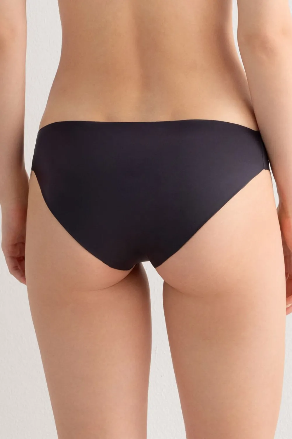 Figi|Mikrofibra>Intimissimi Figi Bezszwowe z Mikrofibry czarny - 019 - czarny