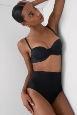 Bokserki|Modelująca>Intimissimi Figi Brazylijskie Culotte z Surowo Wykończonej Mikrofibry czarny - 019 - czarny