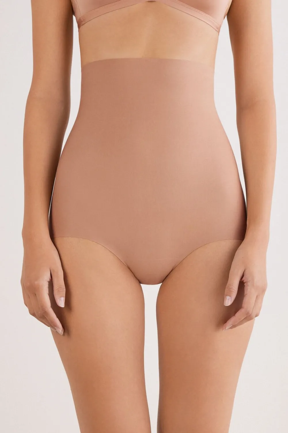 Bokserki|Z Wysokim Stanem>Intimissimi Figi Culotte z Wysokim Stanem Cotton Light Shaping naturalny - 417i - cappuccino