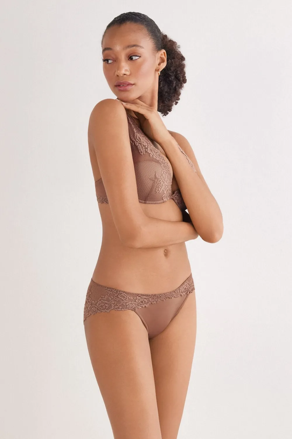 Figi|Koronka>Intimissimi Figi Damskie z Niskim Stanem Pretty Flowers naturalny - 502i - caramel
