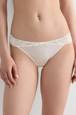 Figi|Majtki>Intimissimi Figi Damskie z Niskim Stanem Pretty Flowers kremowy - 2127 - talkowy