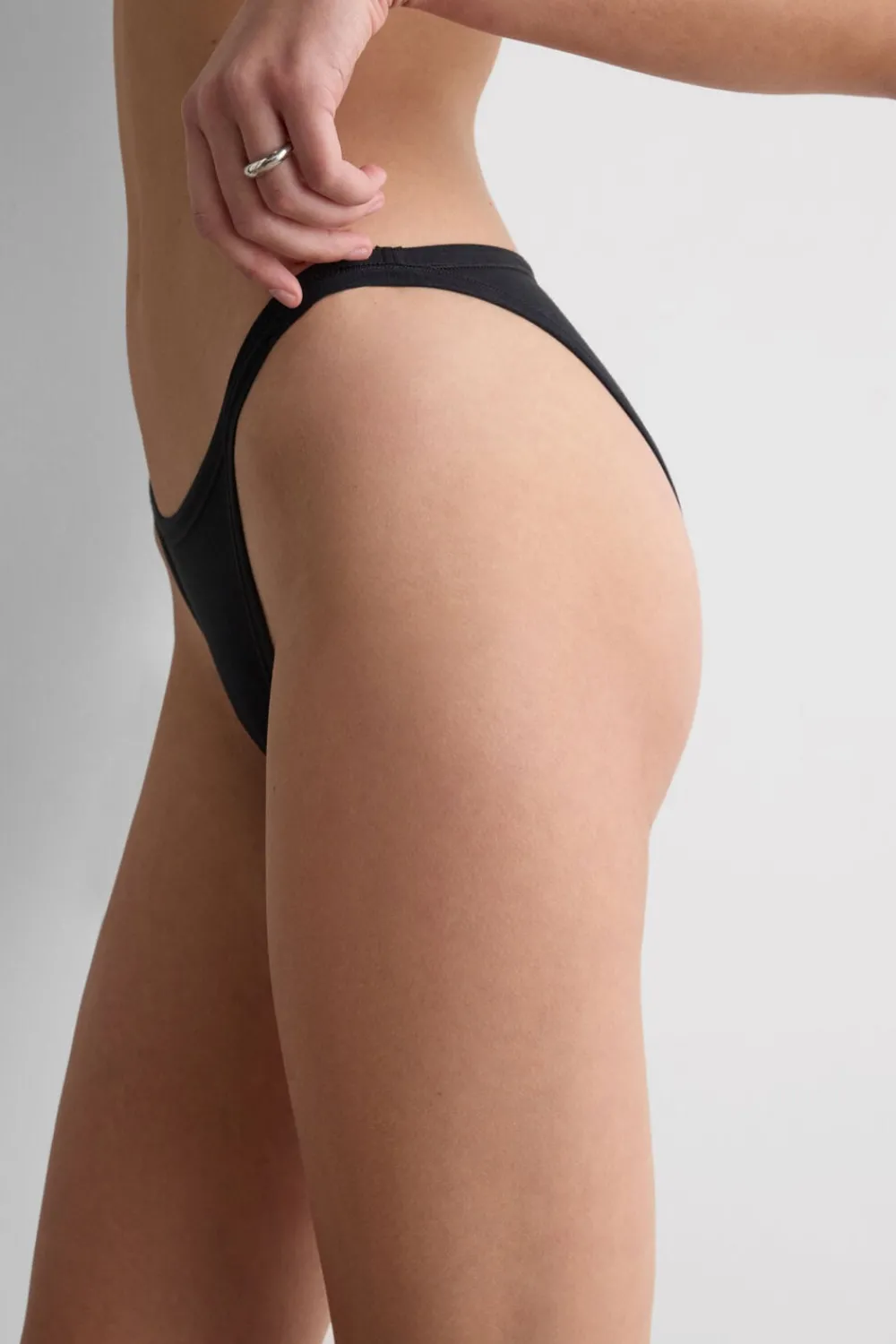 Figi|Bawełna Ultralight>Intimissimi Figi z Cienkimi Paseczkami z Bawełny Ultralight Cotton czarny - 019 - czarny