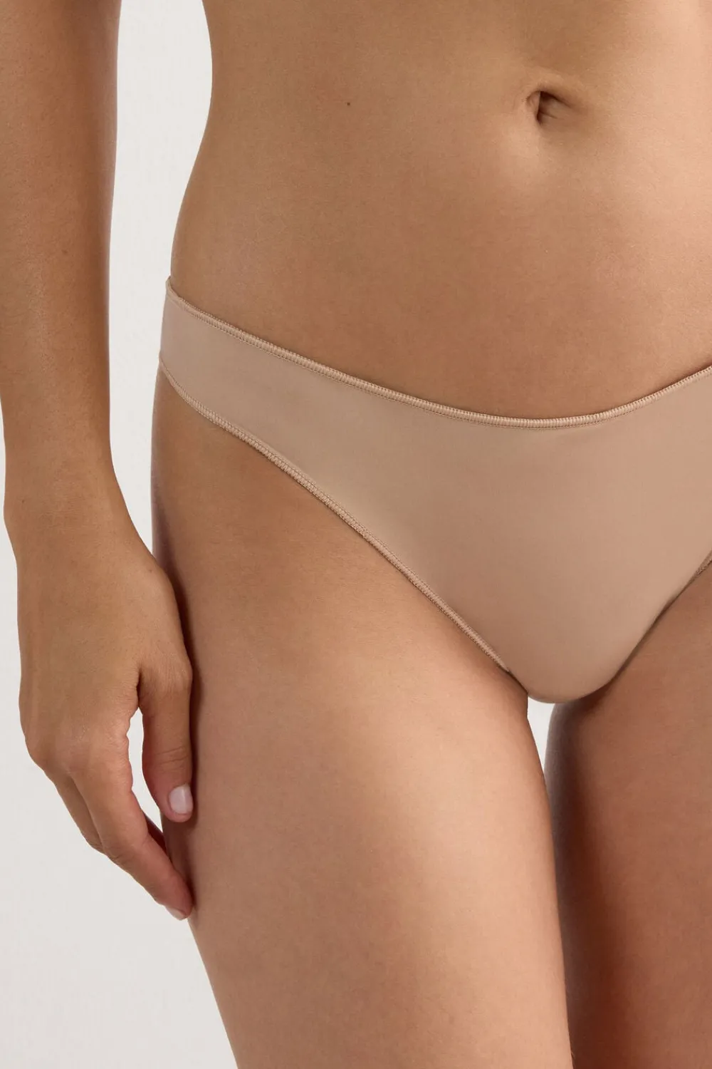 Figi|Mikrofibra>Intimissimi Figi z niskim stanem z mikrofibry Ultralight naturalny - 044 - honey