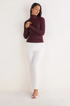 Z Golfem|Ultralight Z Kaszmirem>Intimissimi Golf z Lekkiego Modalu z Dodatkiem Kaszmiru Lamé burgundia - 032k - dark burgundy lame'