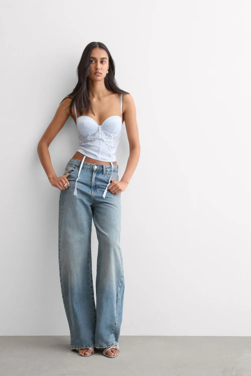 Gorsety|Jedwab>Intimissimi Gorset z Biustonoszem Anna Silky Flowers jasnoniebieski - 060k - blue water