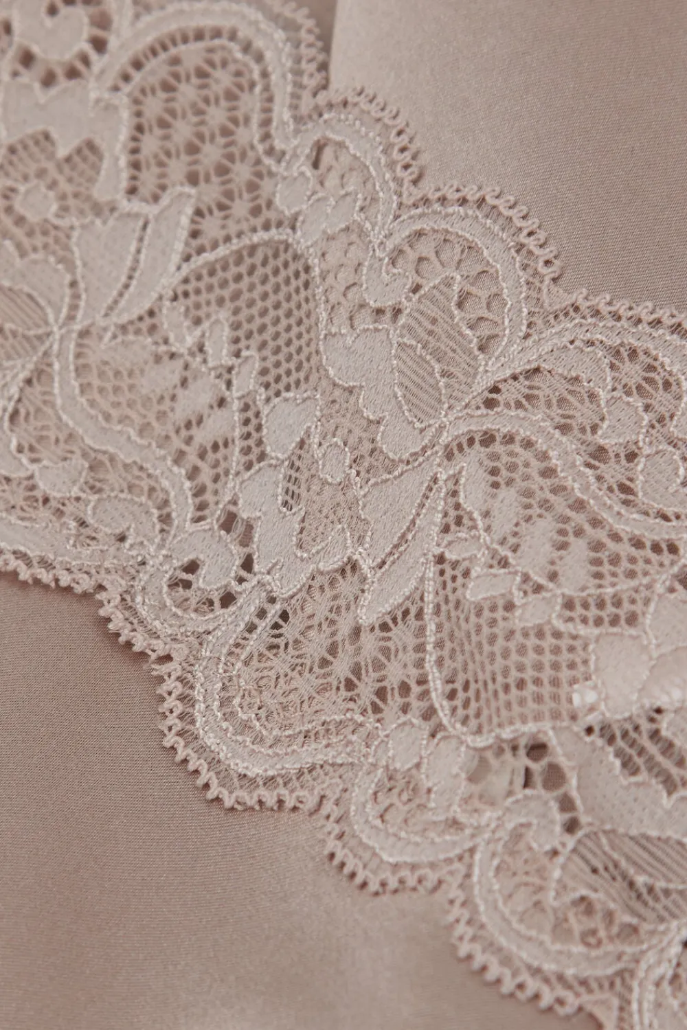 Halki / Babydoll|Spódnice /Sukienki>Intimissimi Halka z jedwabiu z koronką naturalny - 651i - dust beige