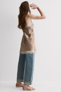 Halki / Babydoll|Spódnice /Sukienki>Intimissimi Jedwabna Halka z Kontrastową Koronką brązowy - 119k - naked brown