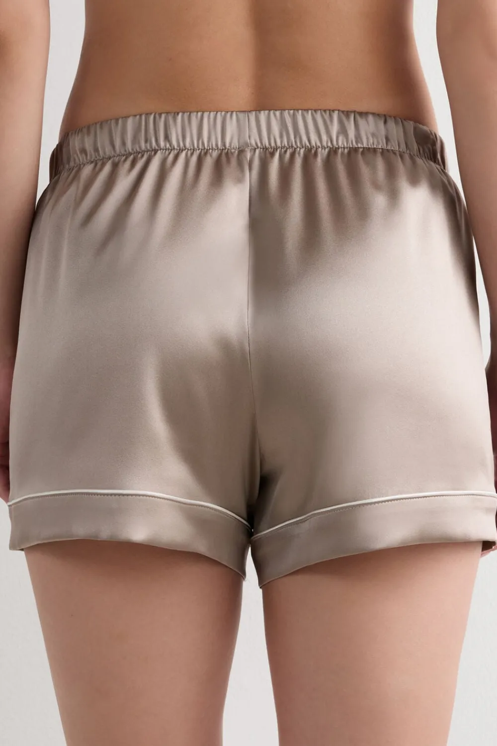 Piżamy Krótkie|Jedwab>Intimissimi Jedwabne Szorty z Lamówką naturalny - 651i - dust beige