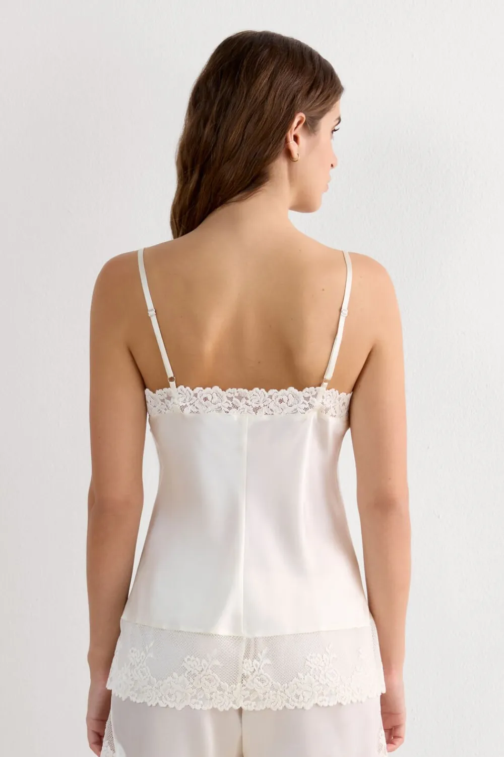 Topy|Piżamy Krótkie>Intimissimi Jedwabny Top z Cienkimi Ramiączkami Pretty Flowers kremowy - 2127 - talkowy