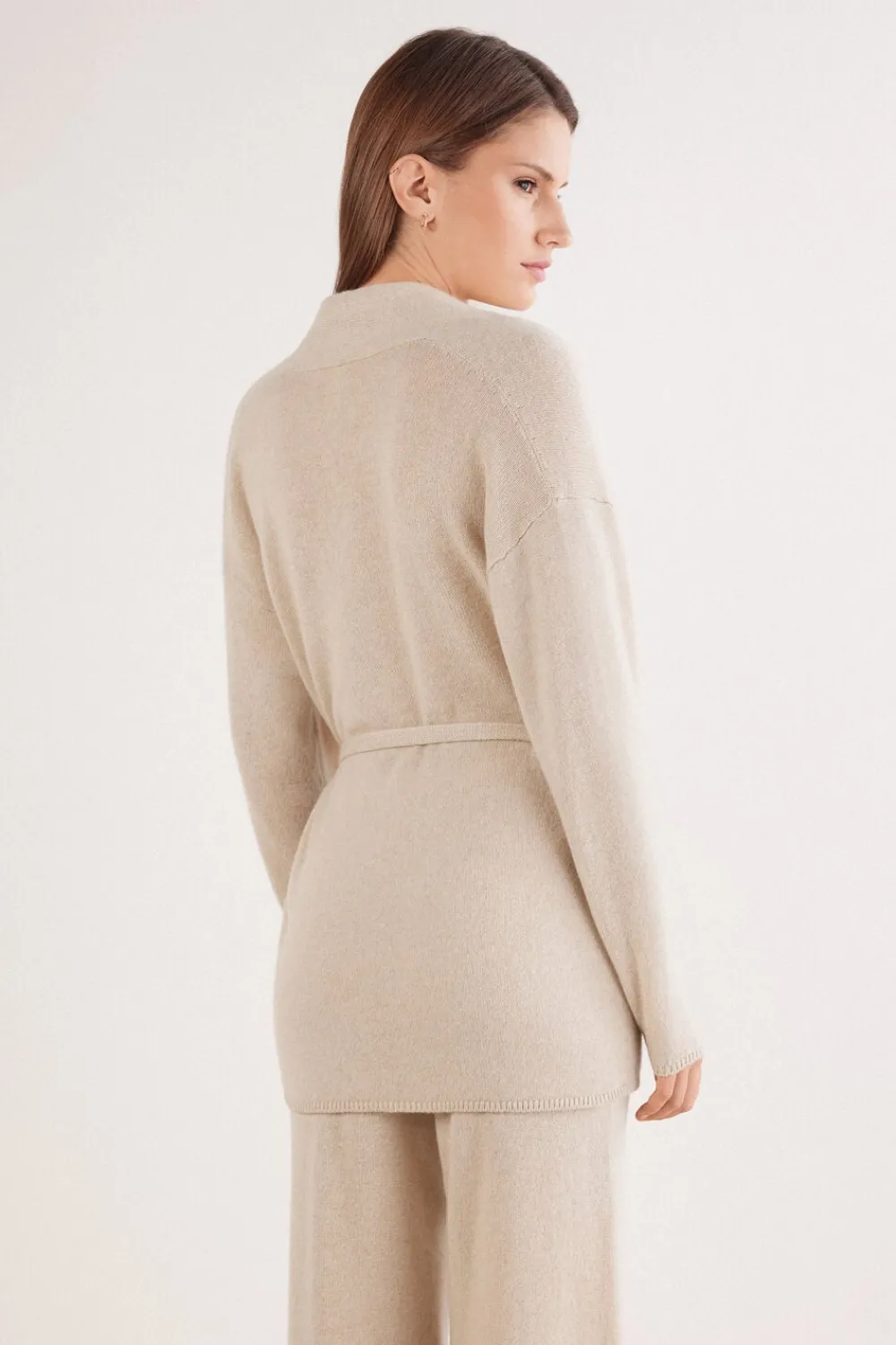Kardigany / Marynarki|Odzież Domowa>Intimissimi Kardigan z Paskiem 100% Kaszmir beige - 712j - beż melanż