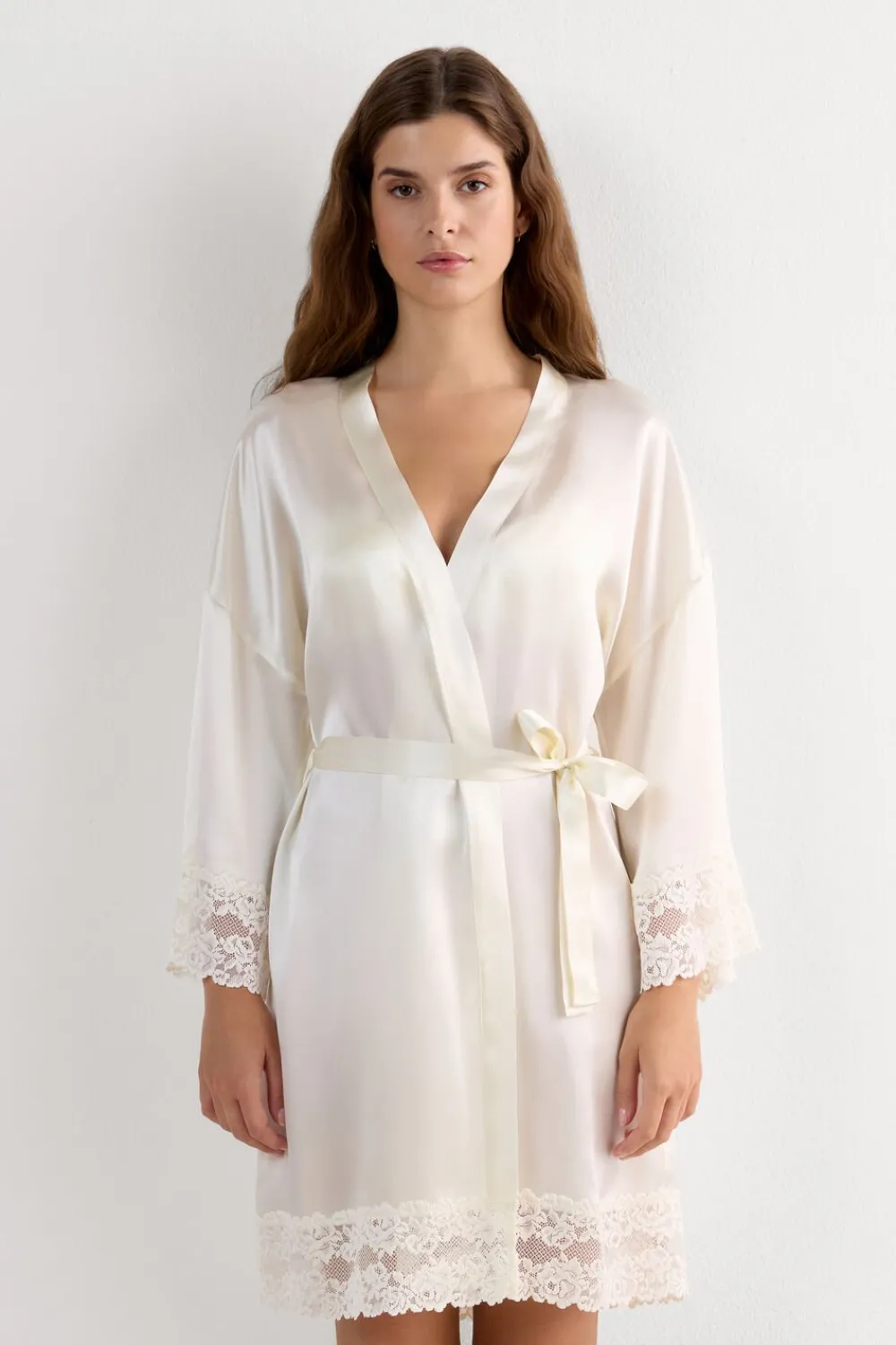 Szlafroki / Kimona|Piżamy / Szlafroki>Intimissimi Kimono z Jedwabiu Pretty Flowers kremowy - 2127 - talkowy