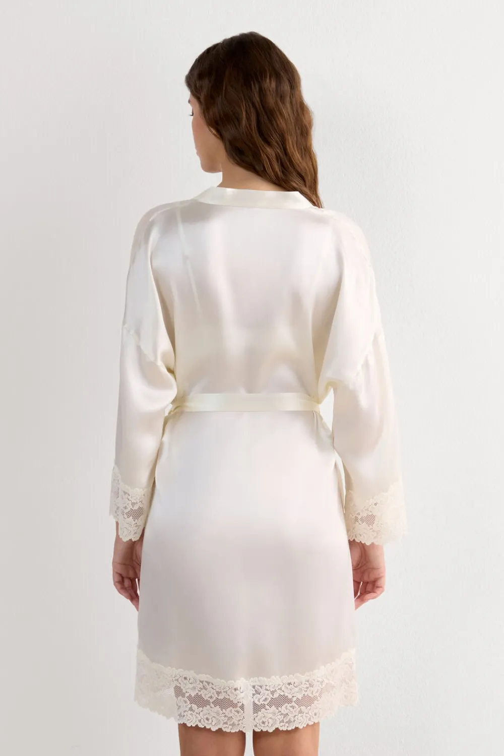 Szlafroki / Kimona|Piżamy / Szlafroki>Intimissimi Kimono z Jedwabiu Pretty Flowers kremowy - 2127 - talkowy