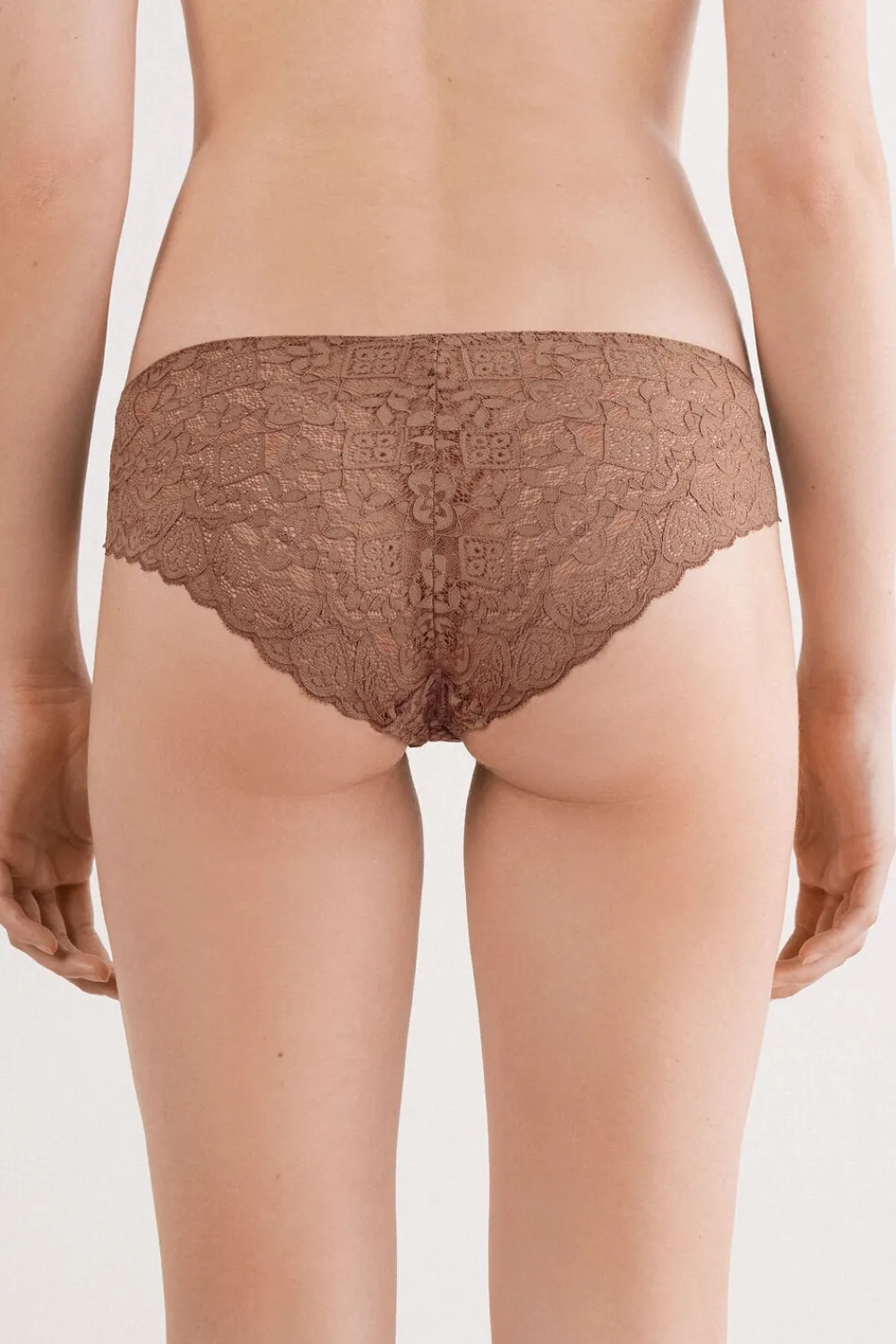 Figi|Koronka>Intimissimi Koronkowe Figi z Niskim Stanem naturalny - 502i - caramel
