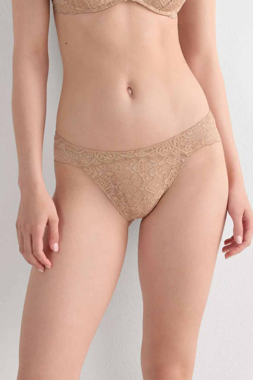 Figi|Koronka>Intimissimi Koronkowe Figi z Niskim Stanem naturalny - 044 - honey
