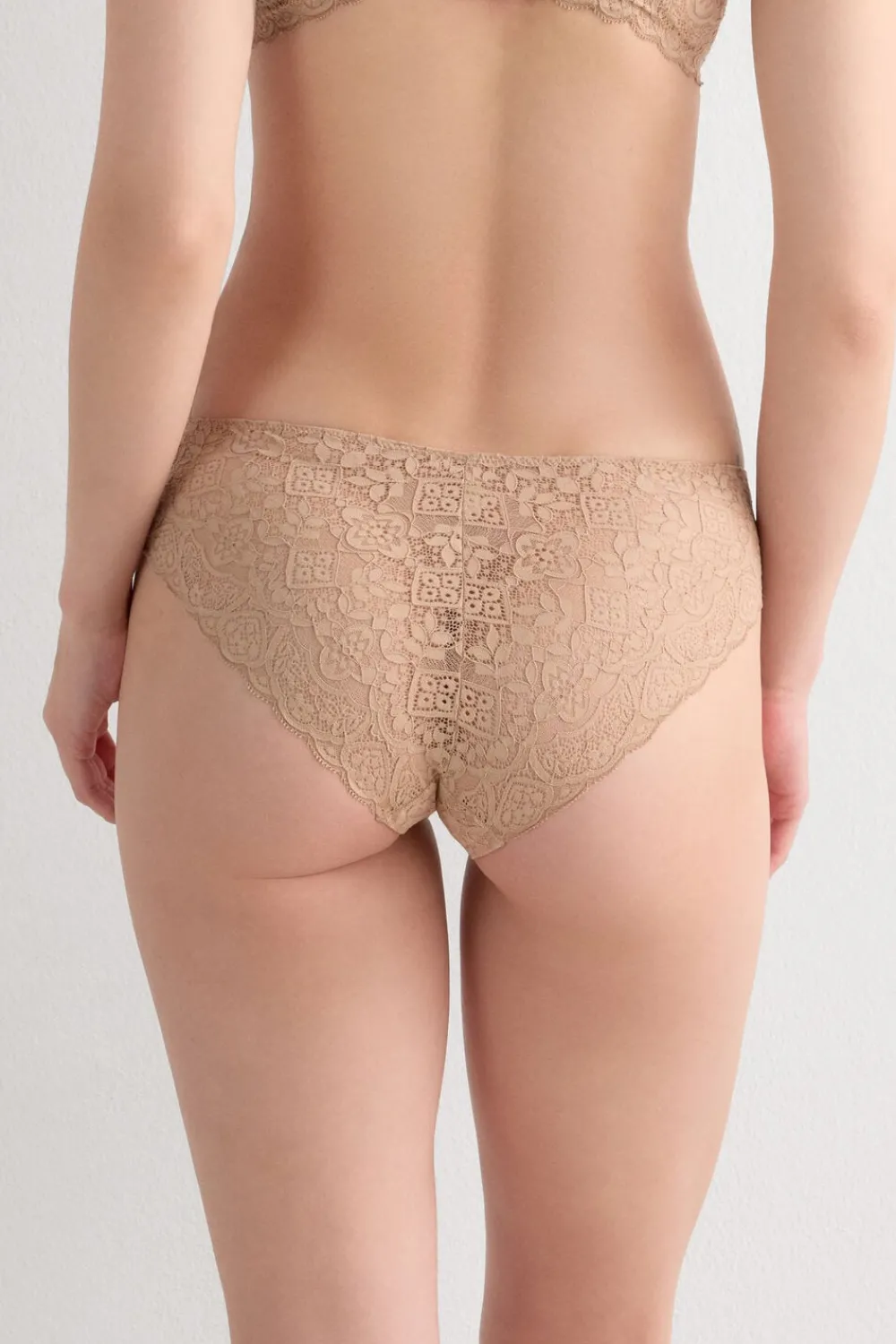 Figi|Koronka>Intimissimi Koronkowe Figi z Niskim Stanem naturalny - 044 - honey