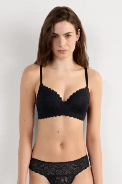 Trójkąty|Bez Fiszbin>Intimissimi Koronkowy Biustonosz Trójkątny Adele czarny - 019 - czarny
