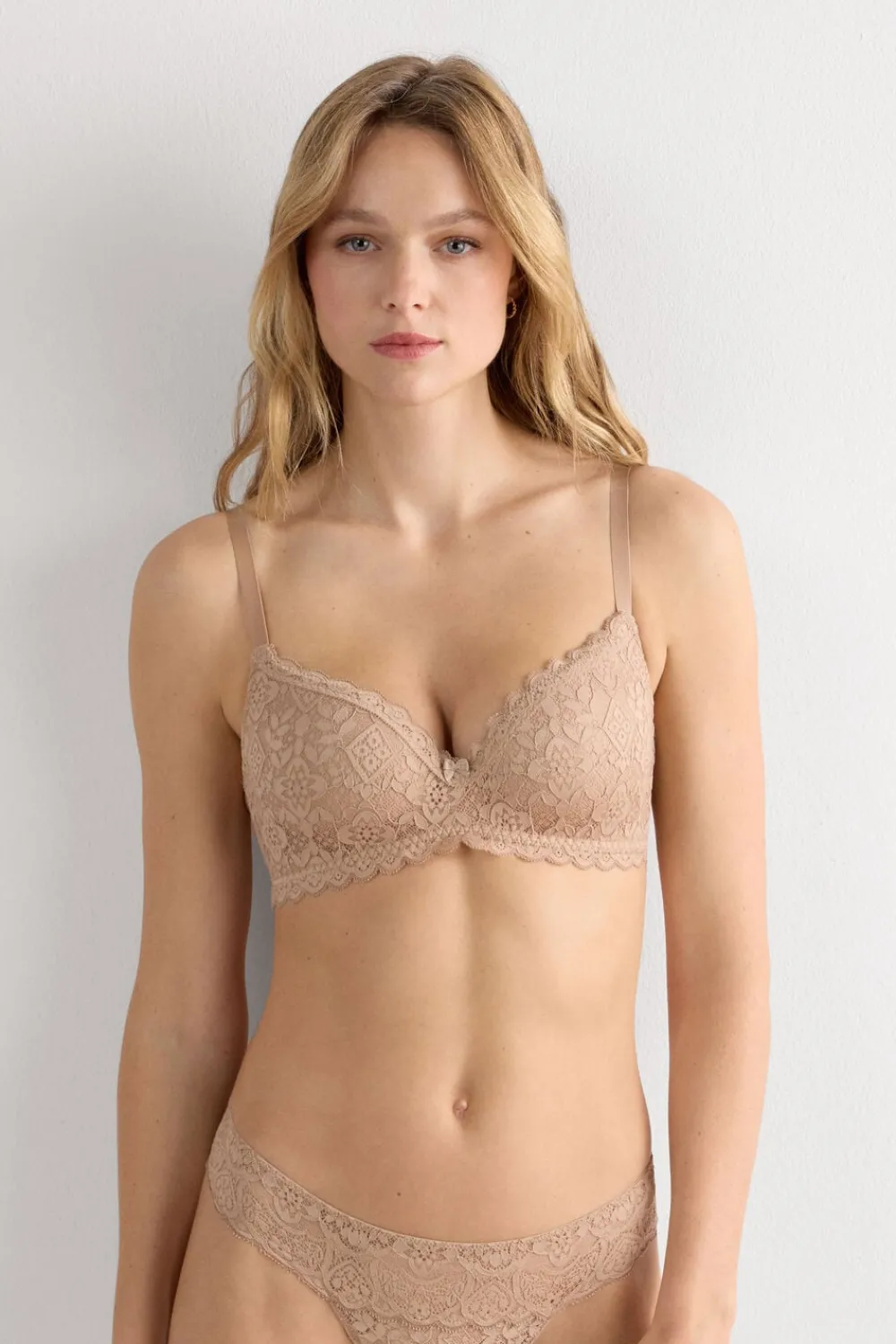 Trójkąty|Bez Fiszbin>Intimissimi Koronkowy Biustonosz Trójkątny Adele naturalny - 044 - honey