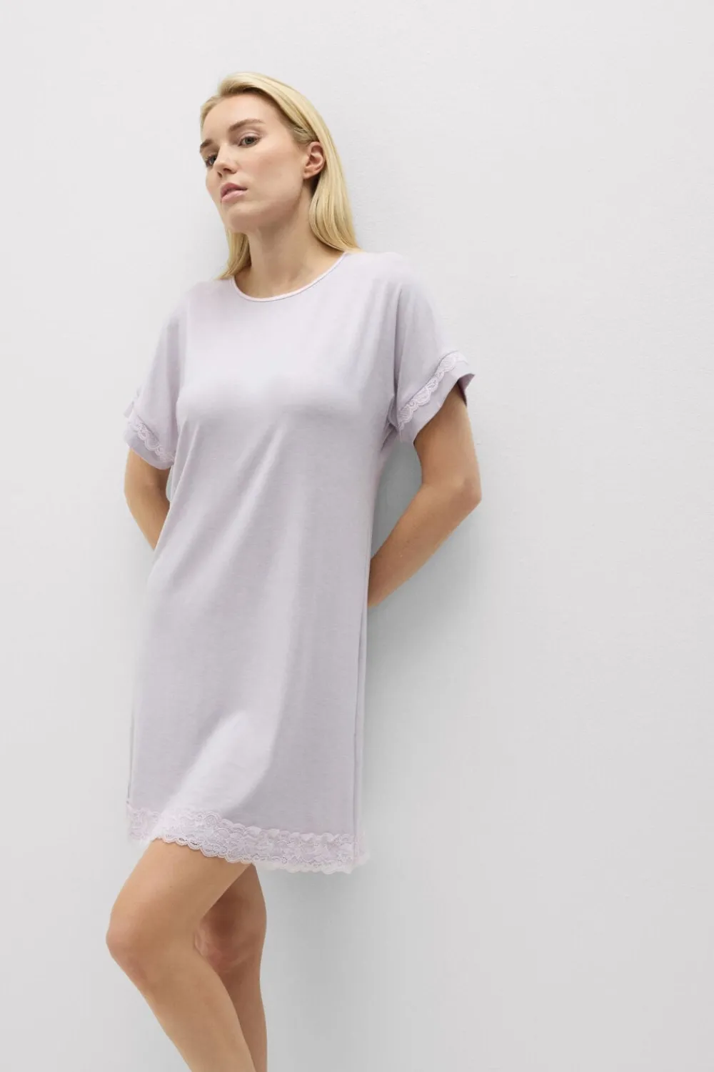 Koszule Nocne|Modal>Intimissimi Koszula Nocna z Krótkimi Rękawami i Koronkowymi Detalami fioletowy - 068k - quartz lilac melange