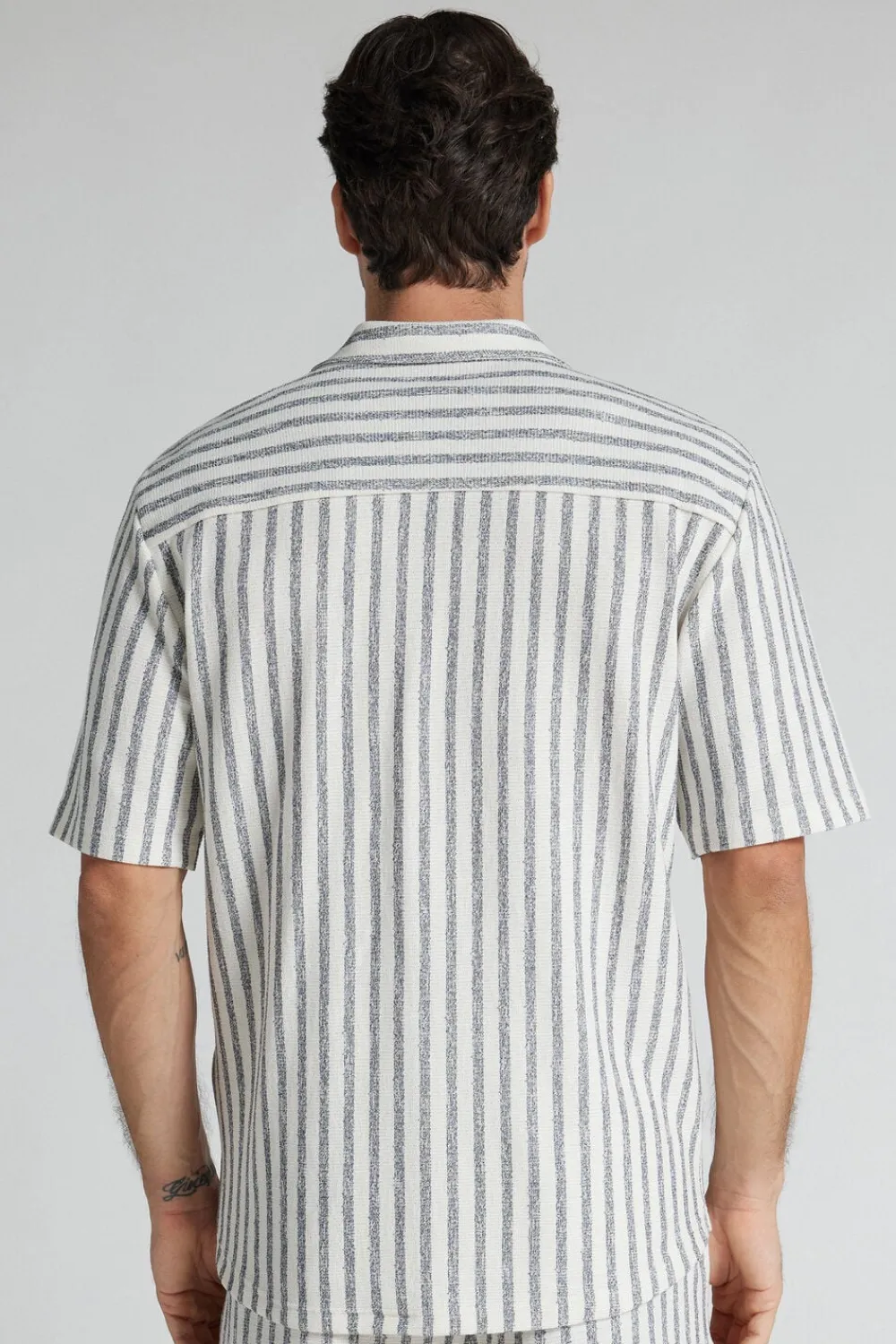 T-shirty|Koszule>Intimissimi Koszula z Krótkim Rękawem i Wzorem w Paski Bowling niebieski - 124k - riga blu notte/panna
