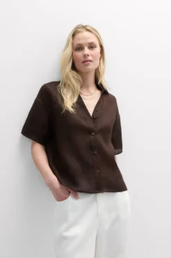 T-shirty|Koszule / Bluzki>Intimissimi Koszula z Krótkim Rękawem z Płótna Lnianego The Pure Linen brązowy - 705j - brąz mokka