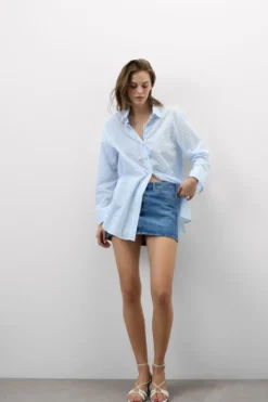 Koszule / Bluzki|Piżamy Długie>Intimissimi Koszula z Płótna Bawełnianego Plumeti Romantic Stripes w paski - 117k - riga azzurra