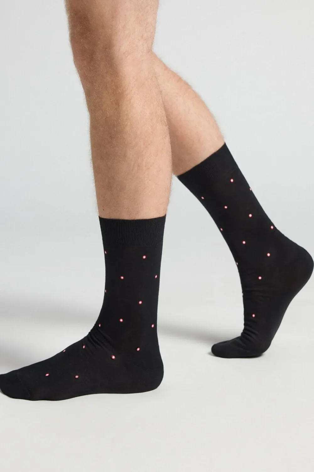 Skarpetki Krótkie>Intimissimi Krótkie Skarpety z Przędzy Fildekos czarny - 015k - nero micro rosso