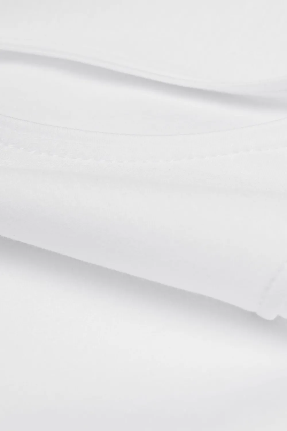 Topy|Bawełna>Intimissimi Podkoszulka z bawełny Elevated Cotton z Dekoltem w Serek biały - 001 - biały