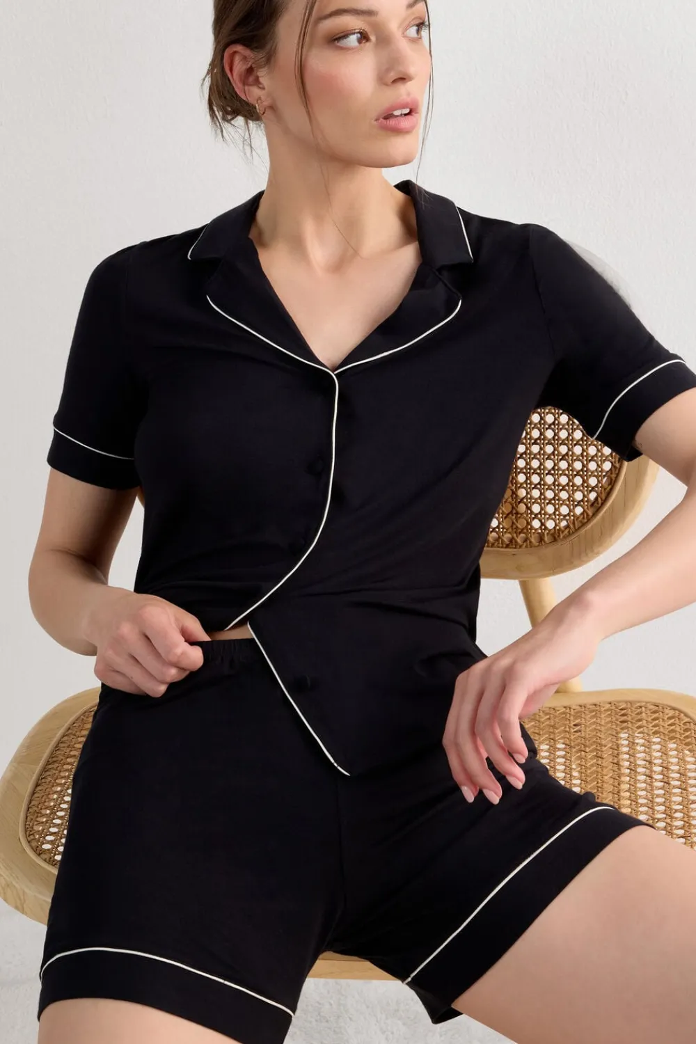 Piżamy Krótkie|Modal>Intimissimi Spodenki z Modalu z Kontrastującymi Lamówkami czarny - 019 - czarny