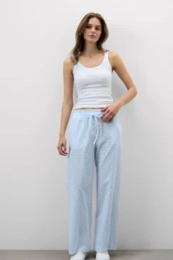 Piżamy Długie|Bawełna>Intimissimi Spodnie z Płótna Bawełnianego Plumeti Romantic Stripes w paski - 117k - riga azzurra