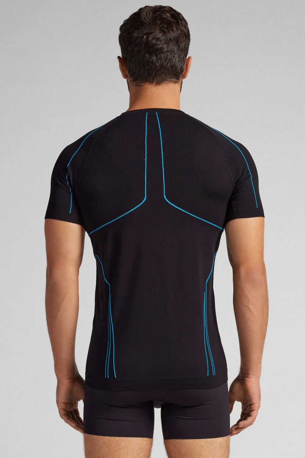 T-shirty>Intimissimi Sportowa Koszulka Techniczna z Krótkim Rękawem czarny - 019 - czarny
