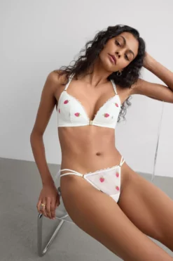 Stringi>Intimissimi Stringi Sweet as a Berry kremowy - 2127 - talkowy