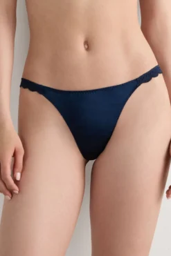 Stringi|Jedwab>Intimissimi Stringi z Jedwabiu i Koronki niebieski - 1467 - intensywny niebieski