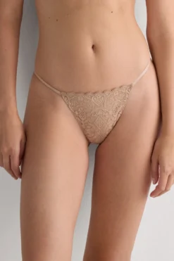Stringi|Koronka>Intimissimi Stringi z Paseczkami po Bokach naturalny - 044 - honey